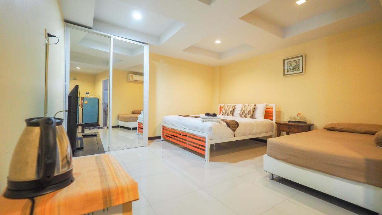 Joy House Jomtien Beach Exterior photo
