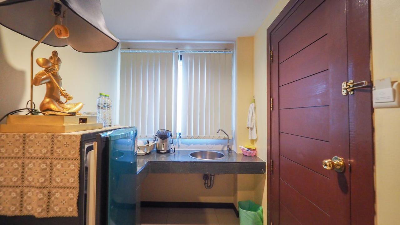 Joy House Jomtien Beach Exterior photo